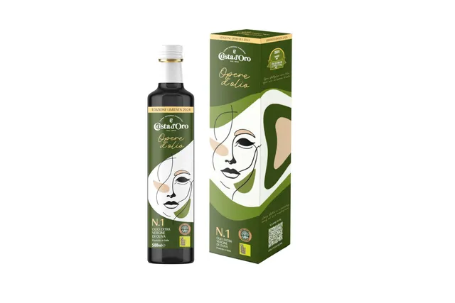 costa-d-oro-opere-d-olio-n-1-olio-extravergine-di-oliva-edizione-limitata-500-ml image 1
