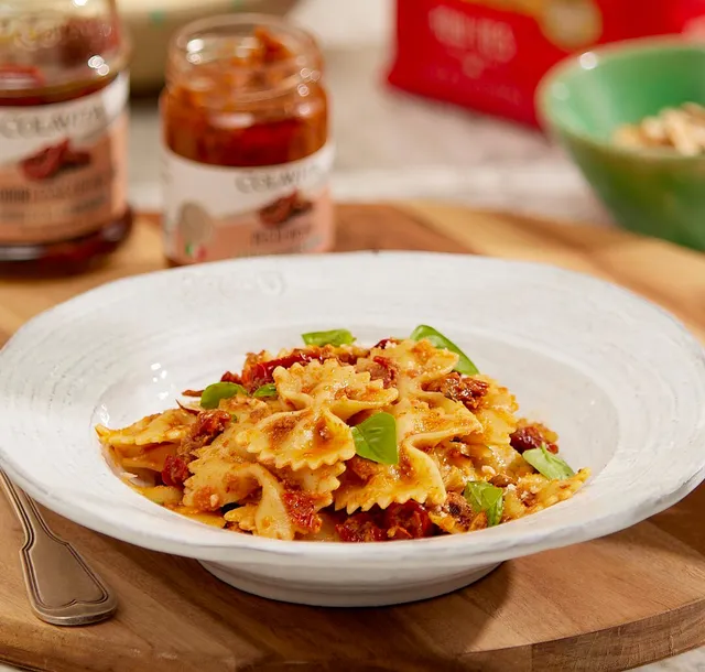 colavita-farfalle-con-pesto-rosso-e-pomodori-secchi-kit-pasta image 1